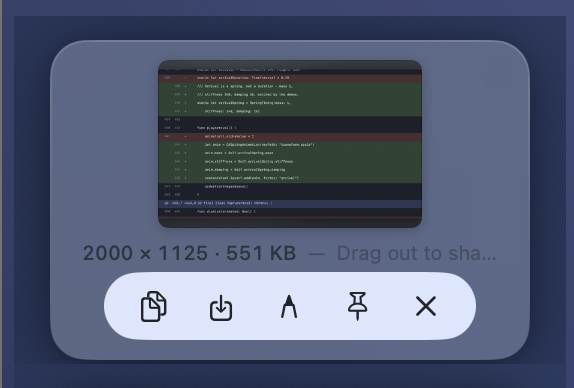 The quick-access panel holding a captured code diff, its caption reading 2000 by 1125 pixels and 551 kilobytes, with copy, save, annotate, pin and close controls